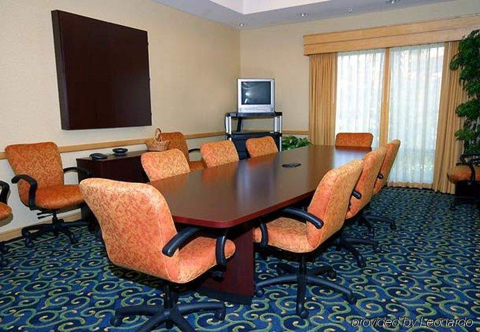 Springhill Suites Fort Myers Airport Зручності фото